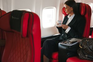 Skrydžiai privačiais lėktuvais: kaip atrodo darbas juose, ir ar tikrai jie tokie jau neprieinami?