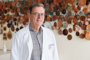 Vaistai nuo skausmo: profesorius V. Šapoka išvardijo, kokias klaidas daro žmonės