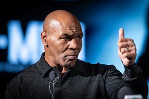 57-erių „geležinis“ M. Tysonas grįžta į bokso ringą: aiški kovos data ir varžovas