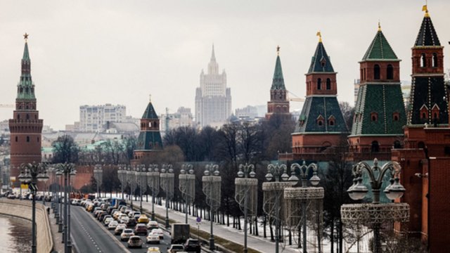 JAV ambasada Rusijoje ragina amerikiečius vengti susibūrimų: pranešė apie teroro išpuolių grėsmę Maskvoje