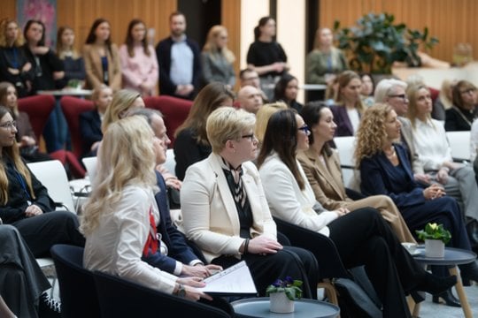 „Nasdaq“ prekybos sesiją pradeda „Varpo dūžiu už lyčių lygybę“.<br>V.Skaraičio nuotr.