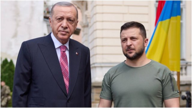 V. Zelenskio susitikimas su Turkijos lyderiu: žada aptarti Ukrainos karių ir politinių kalinių paleidimą iš Rusijos