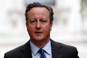 D. Cameronas nepritaria karių siuntimui į Ukrainą, net ir mokymams