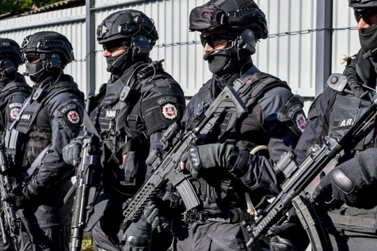 Kauno rajone vyras apšaudė policininkus – teko kviesti „Aro“ kovotojus