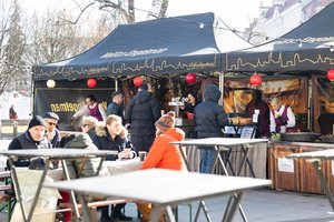 Lietuviai nesiskundžia Kaziuko mugėje valgydami dešreles už 10 eurų: „Normali kaina“