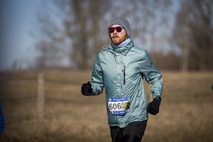 Tradiciniame šventiniame bėgime Jonavoje greičiausi buvo L. Tarasevičius ir A. Linkutė
