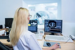 „Gydytoja pasakė, kad čia hemorojus“: vėžio simptomai suklaidino net medikę