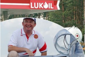 Šaltiniai: miręs „Lukoil“ viceprezidentas galėjo žūti sprogus Nižnij Novgorodo naftos perdirbimo gamyklai