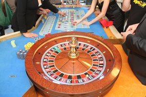 Pateikė įstatymo pataisas, kuriomis siūlo drausti azartinių lošimų reklamą