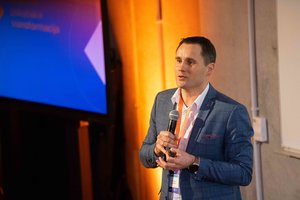 Apie mokytojo profesijos prestižą prakalbęs R. Skaudžius prisiminė ir savo darbą mokykloje: „Su mokiniais turėjome ir paslapčių“