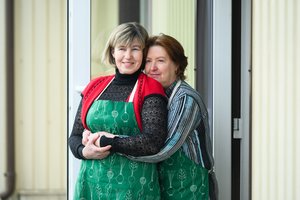 Koks nenuspėjamas gali būti gyvenimas, šios moterys žino geriau nei bet kas: ėmė ir padarė tai, ką išgirdo per radiją