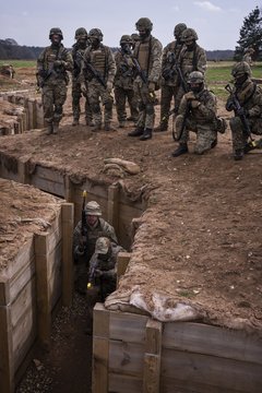  Ukrainos karių apmokymai Jungtinėje Karalystėje. Mokymus veda danų instruktoriai.<br> EPA-ELTA nuotr.