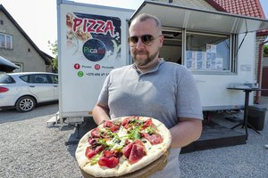 Picerija, kuria garsėja visi Raseiniai: klientai tiesiog apgula šį vagonėlį norėdami paragauti išskirtinių itališkų picų