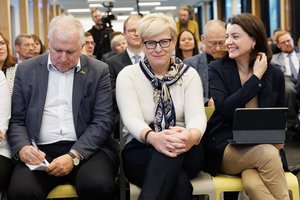 Koalicija apie A. Anušausko atsistatydinimą nežinojo: klausimas, ar Šimonytei atsibodo ministras, ar ministrui – Šimonytė