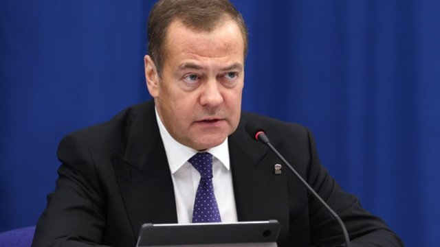 Belgorode tęsiasi raketų antplūdis: dėl apšaudymų iš D. Medvedevo lūpų skamba grasinimai