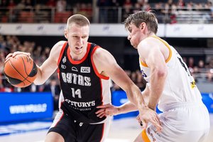 Tris kėlinius antausius „Rytui“ skaldęs „Neptūnas“ atlaikė spaudimą ir vienu metimu nokautavo LKL vicečempioną