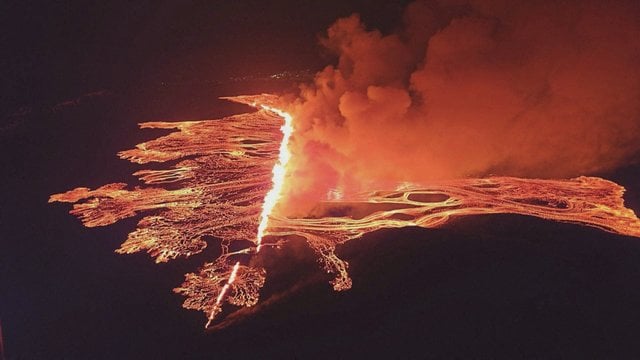 Islandiją vėl supurtė ugnikalnio išsiveržimas – tai jau ketvirtas toks incidentas nuo gruodžio mėnesio