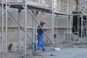 Daugiabučių renovacija – tai tik problemos nustūmimas: senus namus Klaipėdoje būtina griauti