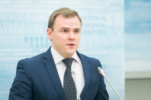 M. Lingė: iššūkiai dėl gynybos niekur nedingsta, tad A. Anušausko atsistatydinimas nesutrukdys ieškoti bendrų sprendimų