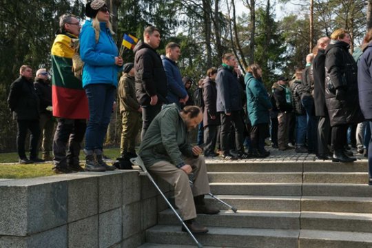  Atsisveikinimas su fronte Ukrainoje žuvusiu lietuviu T.Tumu.<br> R.Grigo nuotr.