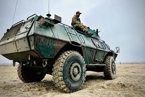 Ukraina pirmąkart parodė dar vienas iš JAV gautas karines mašinas