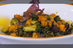 Sočios K. Starkienės salotos – idealus pasirinkimas pietums lauke: skanios ir šiltos, ir šaltos