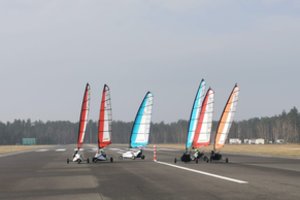 Buriuotojai Pasaulio čempionatui ruošėsi Nidos aerodrome