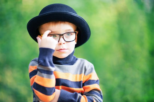 Nuo balandžio 1-osios visiems vaikams iki 7 metų akinių lęšiai bus kompensuojami Privalomojo sveikatos draudimo fondo (PSDF) lėšomis, praneša Valstybinė ligonių kasa. Tam papildomai skiriamas milijonas eurų.