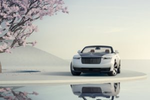 Įspūdingas „Rolls-Royce“ kūrinys: sumontuoti medžio apdailą užtruko 8 tūkst. valandų