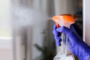 Poilsis ima viršų – daugiabučių gyventojai nebenori dirbti valytojais