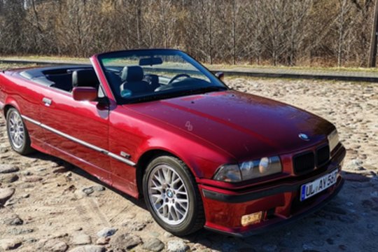 BMW E36.