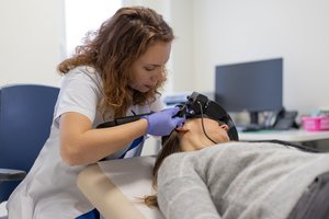 Galvos svaigimas: gydytojos paaiškino, kaip grąžinti gerą savijautą