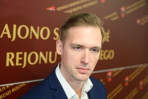 STT: Vilniaus rajono savivaldybės taryba nepagrįstai įtvirtino papildomas išmokas tarybos nariams