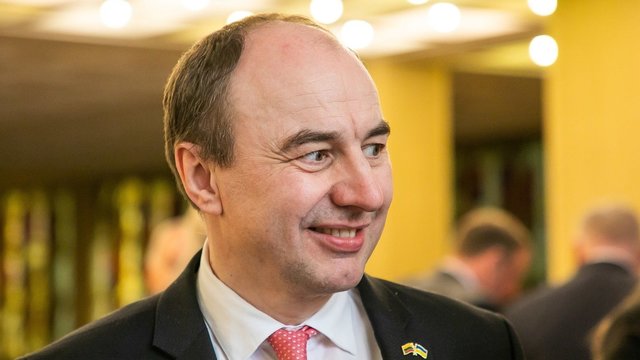 Kritikos dėl darbo sulaukęs M. Gelbūda atleistas: parlamentarai sako – pasitikėjimo kancleriu maža