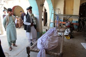 Per savižudžio ataką Afganistane žuvo 20 žmonių