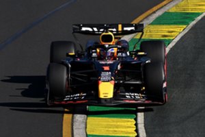 „Formulėje 1“ – dar viena M. Verstappeno „pole“ pozicija