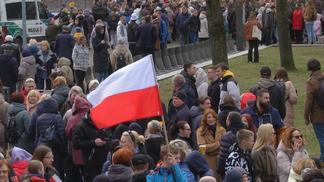 Lenkų piketas prieš tautinių mažumų mokyklų reformas: įžvelgia grėsmę gimtajai kalbai