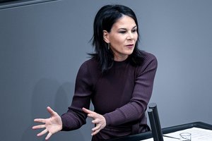 A. Baerbock reikalauja, kad Izraelis ir „Hamas“ susitartų nedelsiant nutraukti ugnį