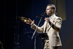 Koncerte „Legenda. Vytautas Kernagis. Istorijos ir dainos“ – būrys garsiu atlikėjų ir niekam negirdėtos istorijos