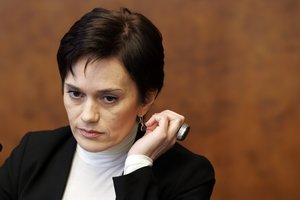 Įkalinto Kremliaus kritiko V. Kara-Murzos žmona ragina organizuoti apsikeitimą kaliniais