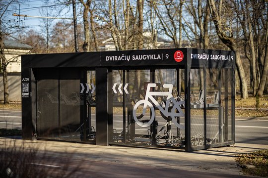 Vilniuje duris atveria 18-a dviračių saugyklų.