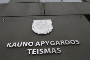 Prokuroras prašo konfiskuoti sutuoktinių, pripažintų kaltais dėl neteisėto praturtėjimo, įgytą turtą