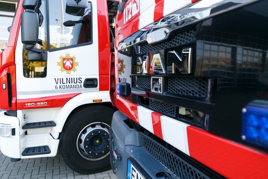 Vilniaus rajone esančiose gamybinėse patalpose kilo gaisras. 