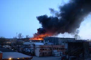 Paaiškino, kaip po didžiulio gaisro Vilniuje saugiai grįžti į darbą