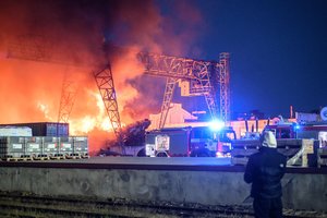 Po milžiniško gaisro Vilniuje skaičiuoja žalą ir svarsto apie sutarties su nuomininku nutraukimą