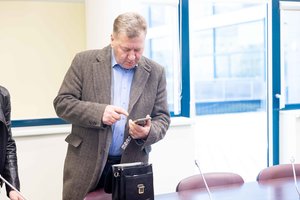 Likus 4 min. iki termino pabaigos į VRK buvo atnešti Valdo Tutkaus parašų rinkimo lapai