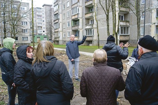Ramybė šiems kauniečiams baigėsi: „Vištos turi daugiau teisių į orų būstą negu žmonės“