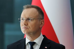 Lenkijos prezidentas vetavo įstatymo projektą, numatantį palengvinti prieigą prie skubiosios kontracepcijos