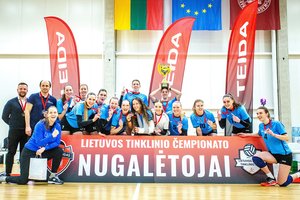Fantastišką trilerį su auksiniu setu laimėjusios „Kauno-VDU“ tinklininkės – Lietuvos čempionės