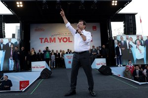 Turkijoje vyksta savivaldos rinkimai, didžiausias prizas – Stambulas